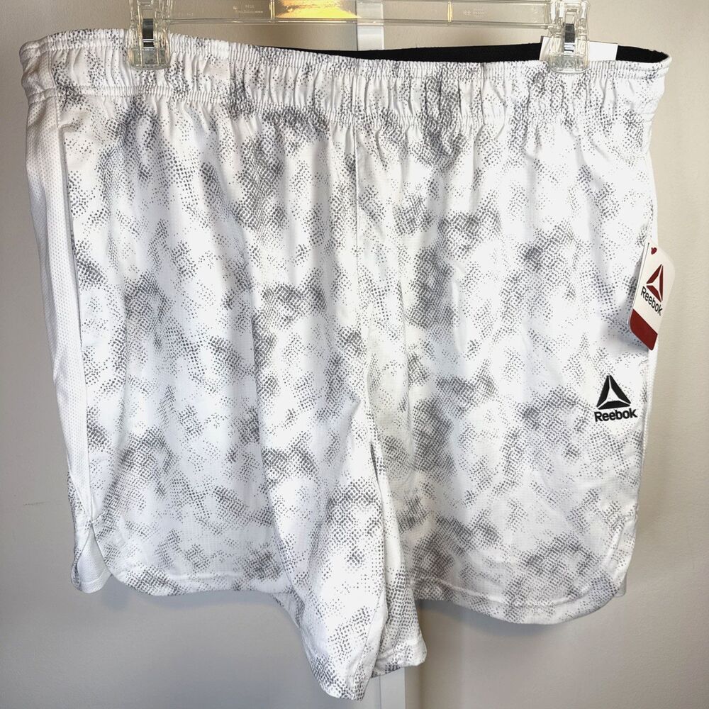 NEW Reebok Mens 2XL Athletic Shorts White Gray Camo 7" Inseam Zip Pocket